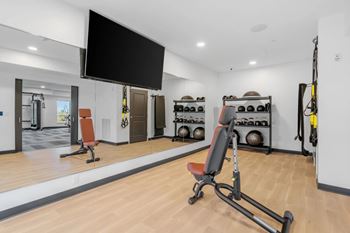 Free weights & strength machines